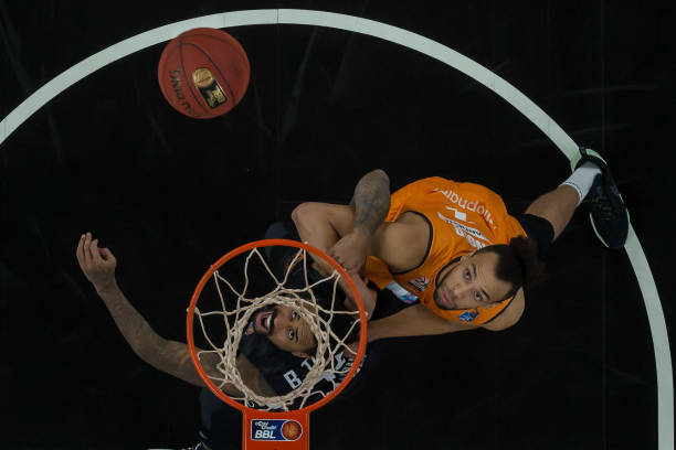 穆阿尼加盟 穆阿尼加盟